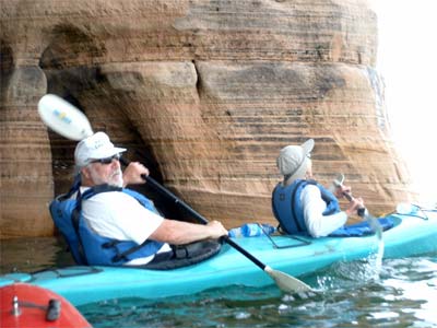 pictured rocks kayaking