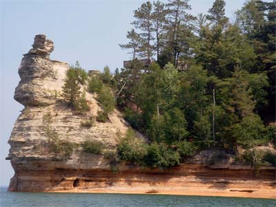 pictured rocks kayaking