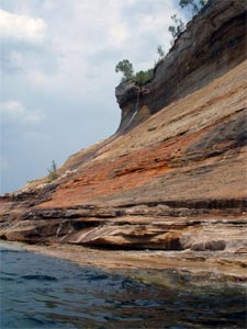 pictured rocks kayaking