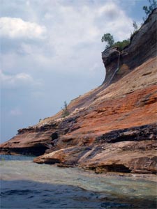 pictured rocks kayaking