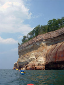 pictured rocks kayaking