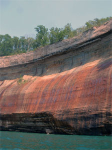pictured rocks kayaking