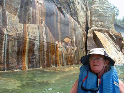 pictured rocks kayaking
