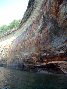pictured rocks kayaking
