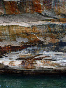 pictured rocks kayaking