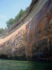pictured rocks kayaking