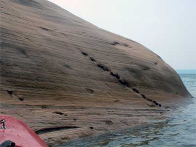 pictured rocks kayaking