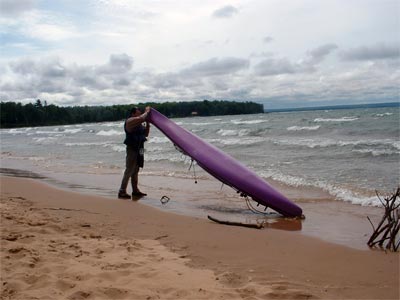 gg dumps a kayak